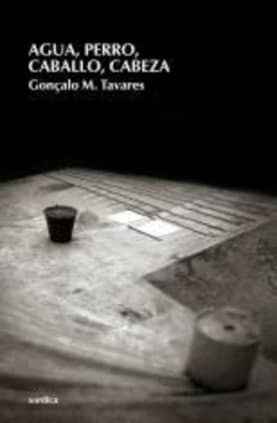 Agua, perro, caballo, cabeza