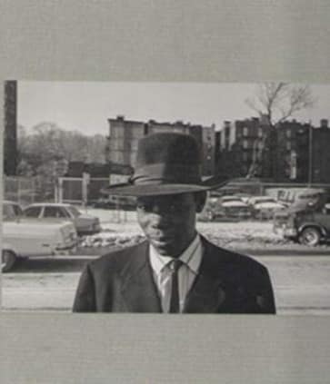 José Antonio Carrera. En medio del tiempo