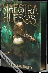 MAESTRA DE HUESOS