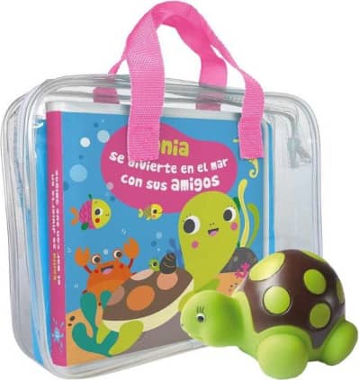 SONIA SE DIVIERTE EN EL MAR CON SUS AMIG