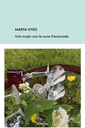 Una mujer con la cuna fracturada