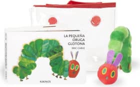La pequeña oruga con peluche