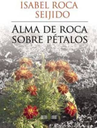 Alma de roca sobre pétalos