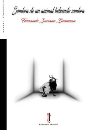 Sombra de un animal bebiendo sombra