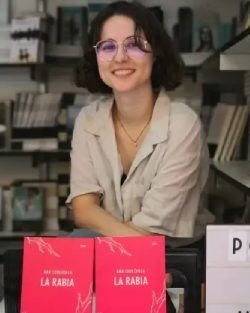 Escritor Cerezuela, Ana