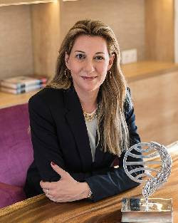 Escritor García Sáenz De Urturi, Eva